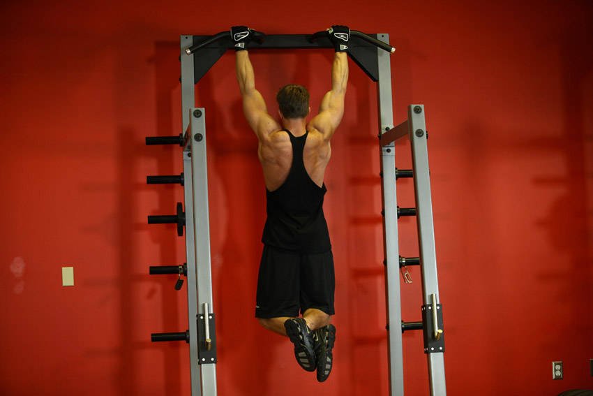 The Goal: Strict Pull-Up - start position
