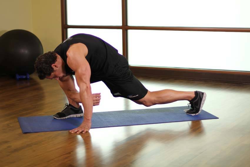 World's Greatest Stretch — dynamic warm-up, 6 reps per side - end position